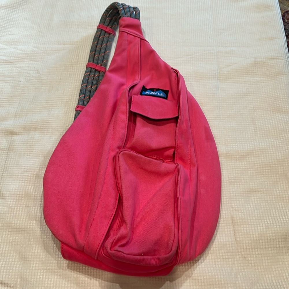 Kavu sling backpack, pink